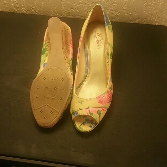 Life stride yellow flower wedge - Picture 3 of 3